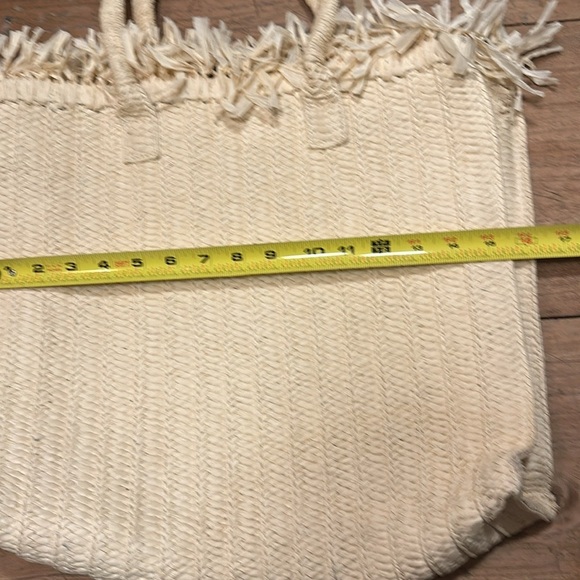 BTB Los Angeles fringe top beach bag - Picture 8 of 10